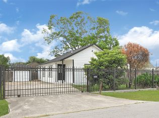 8005 Wiggins St, Houston, TX 77029