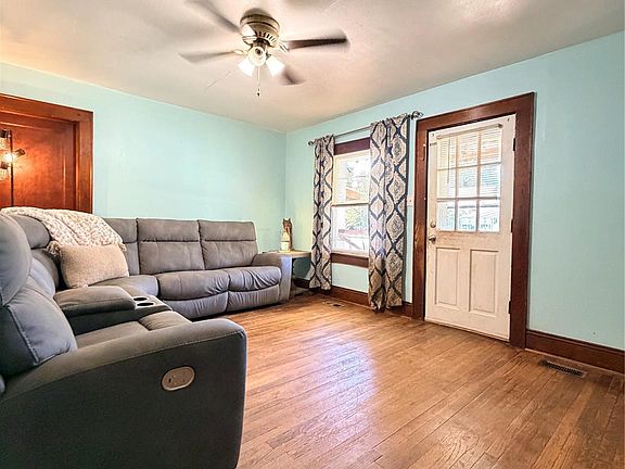 5th image of 321 21st St SW #41-42