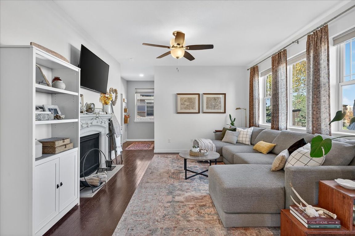 next background image