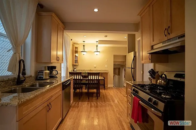4 bed, 2400 sqft, $5,800 — Photo 3