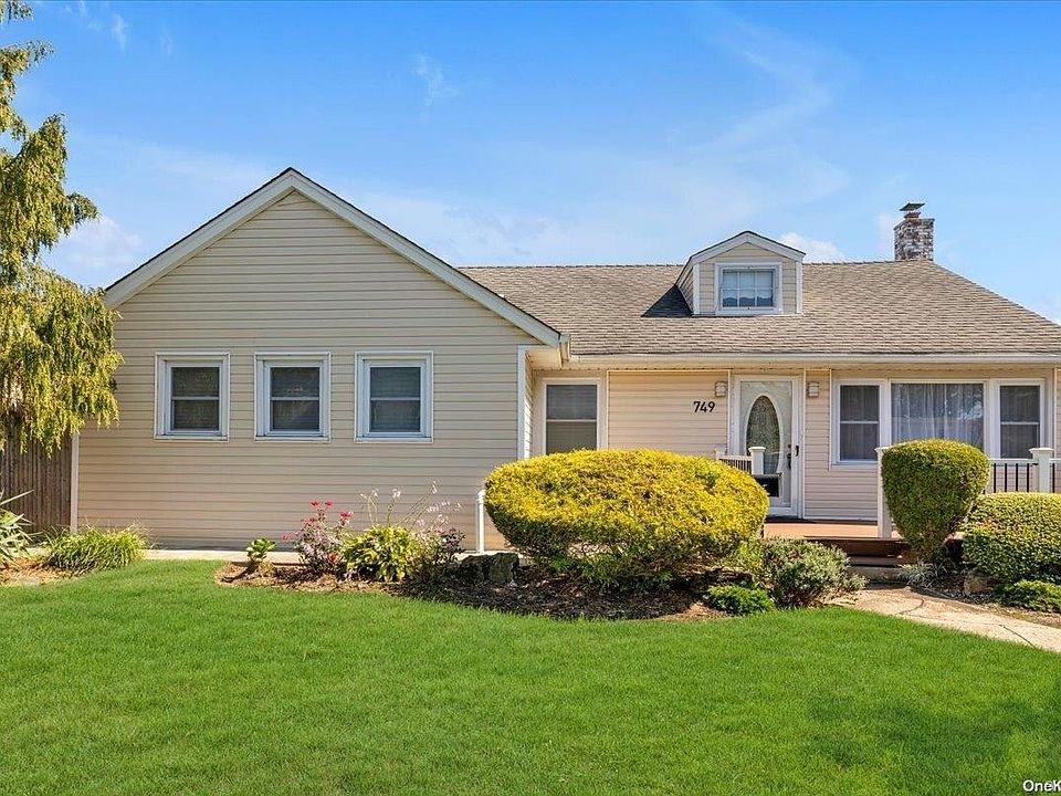 1st image of 749 Barkley Avenue