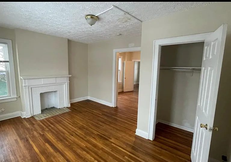 660 S Champion Ave #D — Photo 1