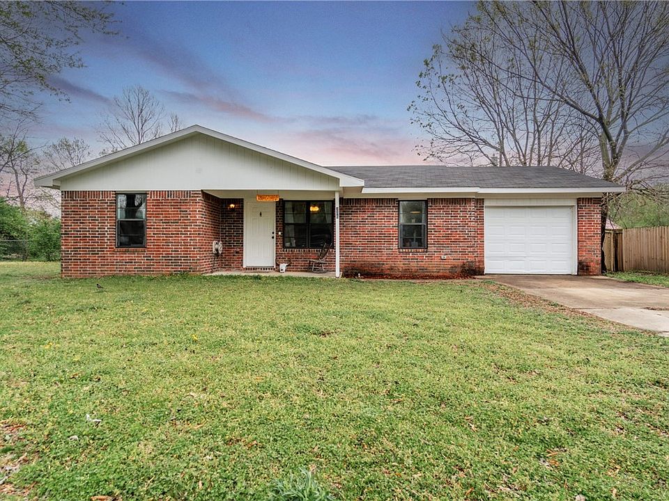 1st image of 286 Kelsey Ln