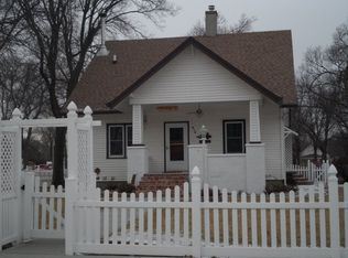 818 Bacon St, Elba, NE 68835