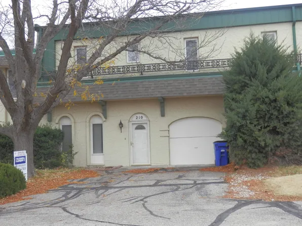 210 Castillian Blvd, Hays, KS 67601