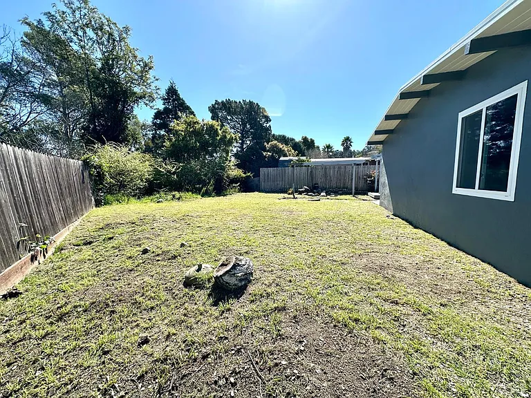 1111 Marionola Way — Photo 30