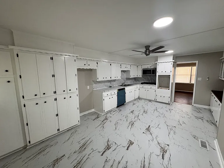 3109 W 45th Ct — Photo 8