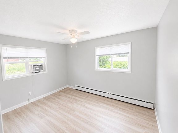4th image of 3315 E 15th St #1