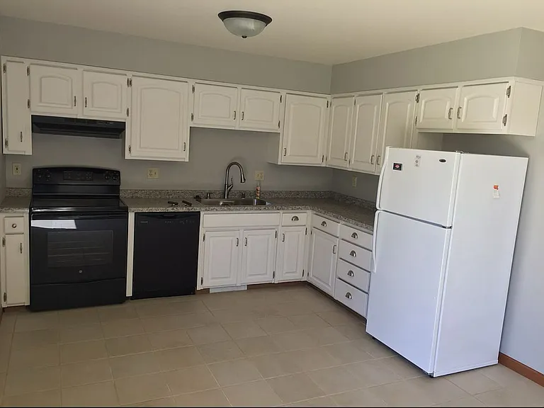 4413 Menasha Ave #4413 — Photo 12