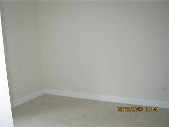 3rd image of 790 NE 128th St APT 401