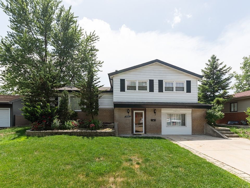 1st image of 9001 Forest Ln