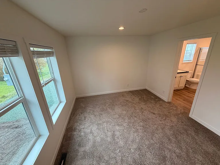 316 S Hallett St — Photo 12