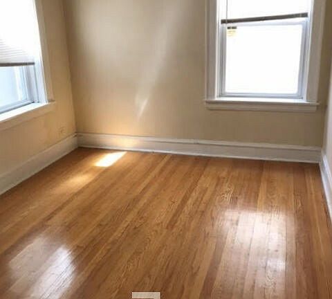 2nd image of 5200 N Leavitt St #52082