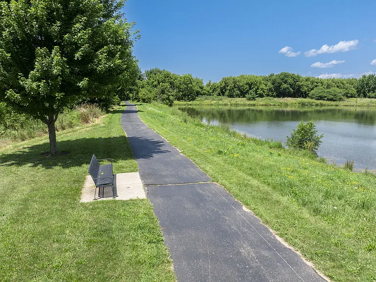 Elmwood Lake Apartments — Photo 21