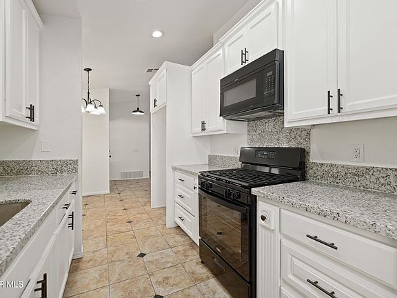 4th image of 1416 W Avenue H8