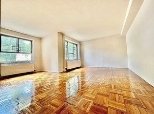 69-35 186th Ln APT 3C, Fresh Meadows, NY 11365