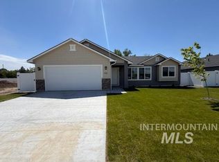 945 Twilight St, Weiser, ID 83672