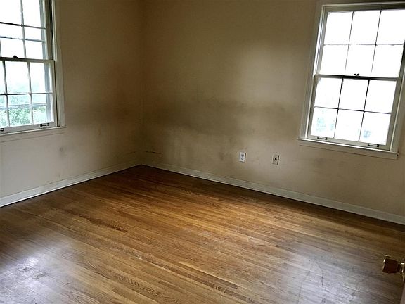 4th image of 1228 Elkwood St