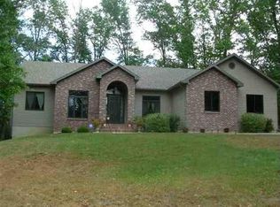 15 Country Club Dr, Bloomfield, IA 52537