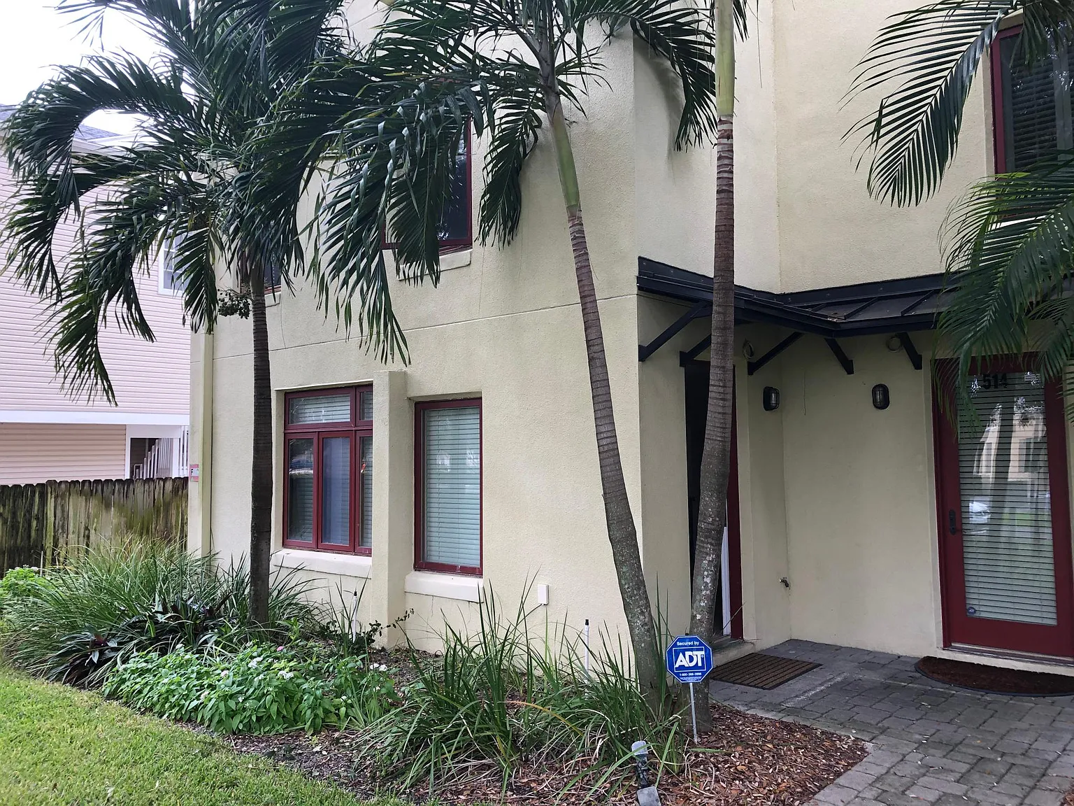 3 bed, 3.5 bath, 2895 sqft, $5,000 — Photo 1