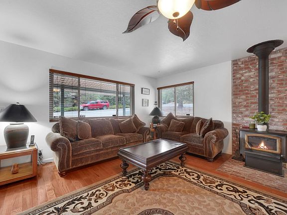 5th image of 17704 Antelope Ct