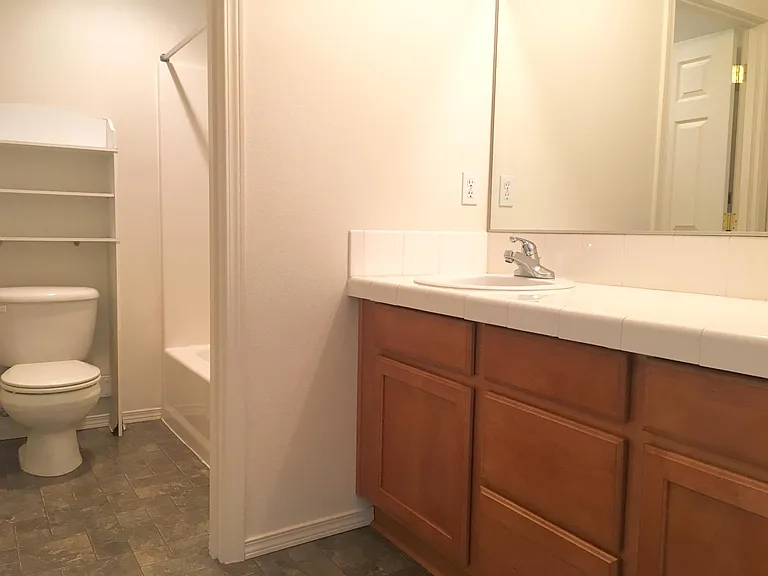 4047 Thoroughbred Ave SE — Photo 9