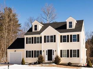 2 Trophy Ave, Townsend, MA 01469