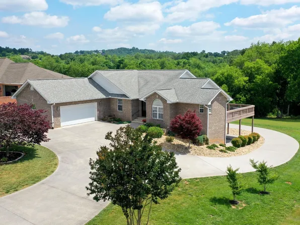 673 Southview Cir, Kodak, TN 37764