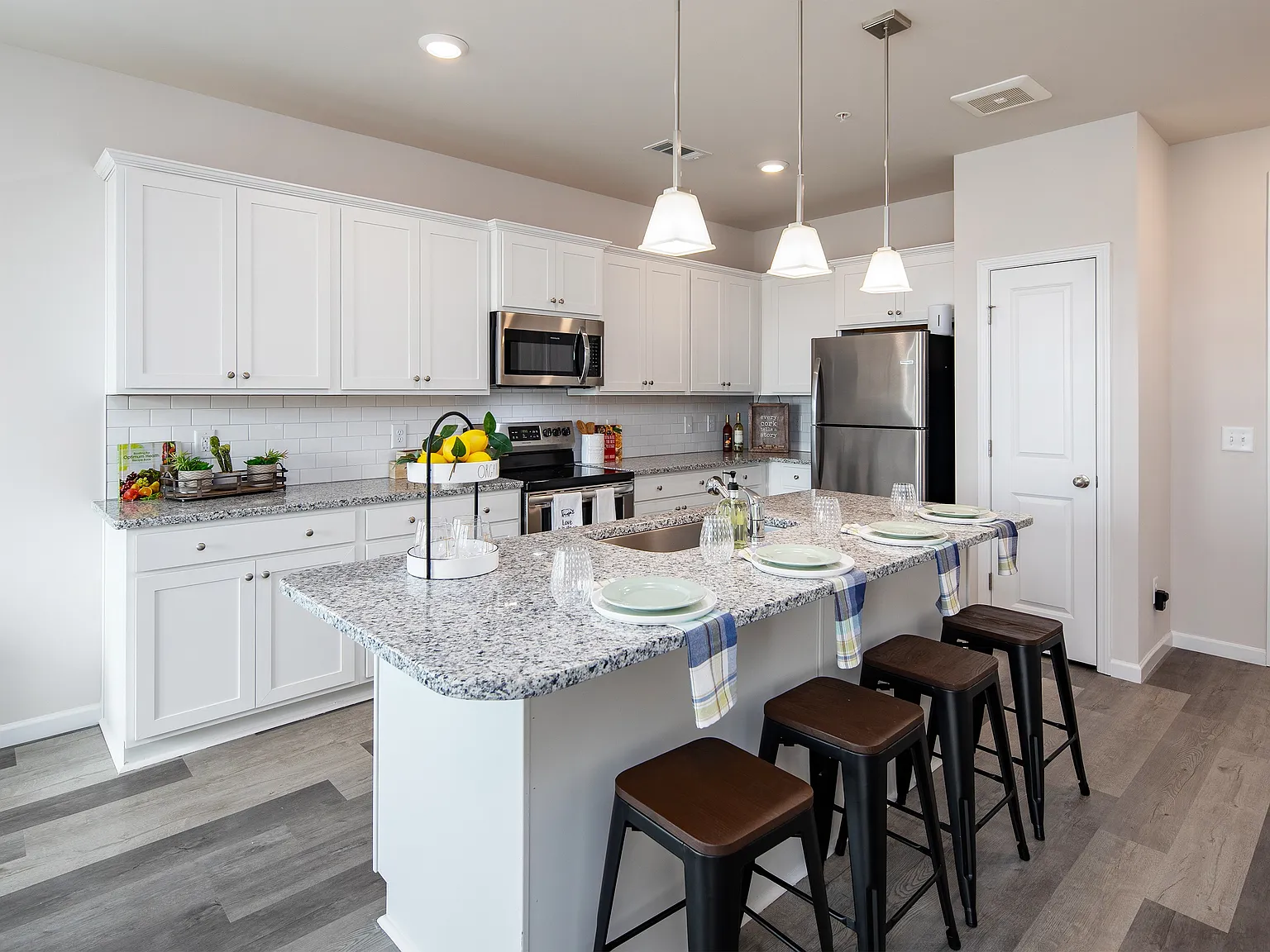 Crest at Burkitt Ridge Apartments — Photo 1