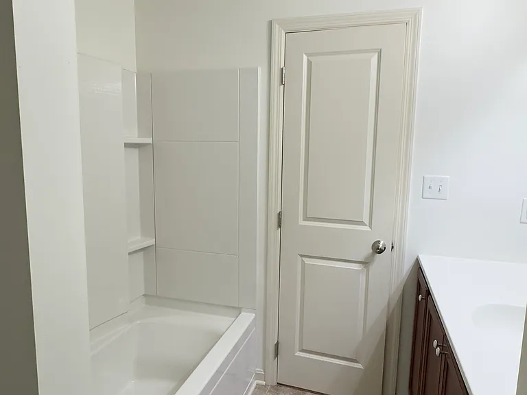 106 Village Ct — Photo 21