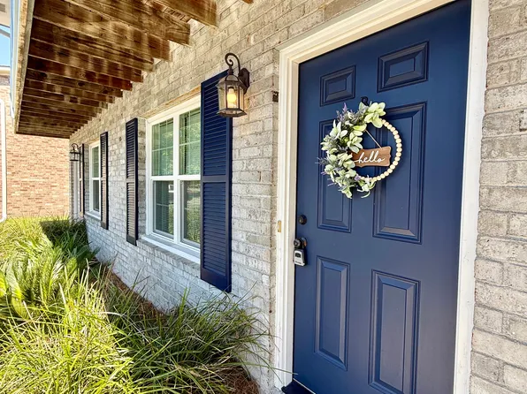 276 Fleming Rd APT D, Charleston, SC 29412