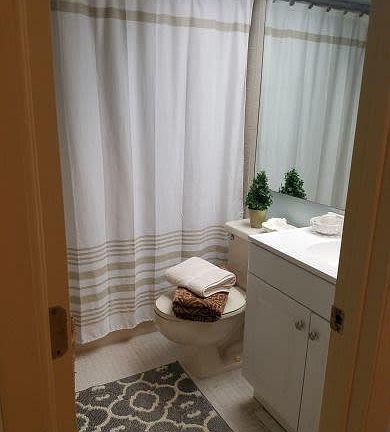 5th image of 1123 Country Club Dr #915