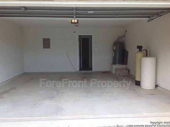 4th image of 2202 Hornsby Bnd