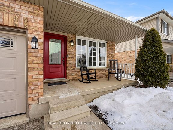 3rd image of 25 Bitternut Pl