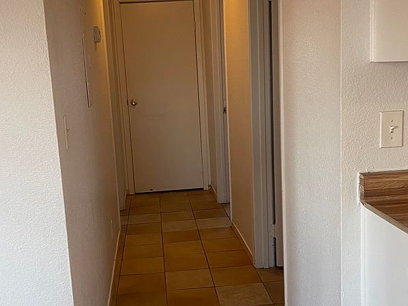 4th image of 6237 Yerba Ln #C