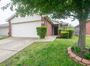 1104 Savage Dr, Denton, TX 76207