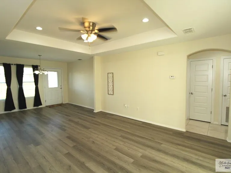 23329 Grapefruit Ave — Photo 2