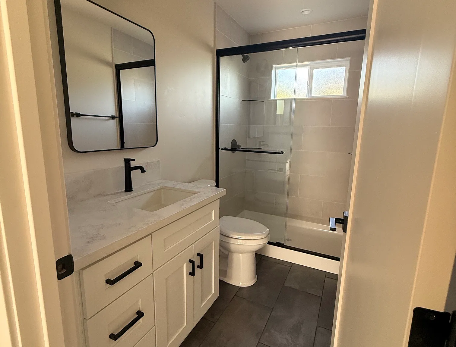4 bed, 1200 sqft, $8,000 — Photo 3