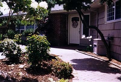 3rd image of 16033 Meridian Ave N