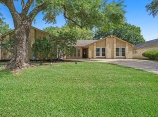 15907 Brookvilla Dr, Houston, TX 77059