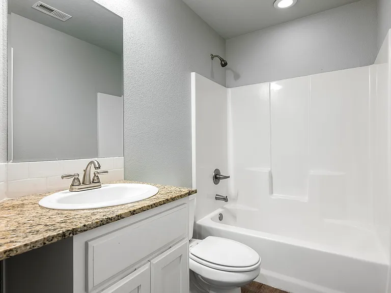 818 Baker St NW — Photo 17