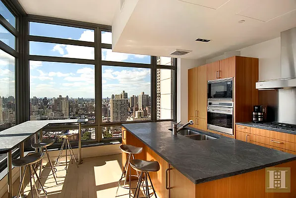 Sold by Halstead Real Estate | media 5