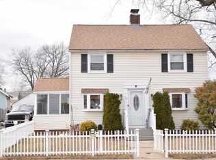 26 Haskin St, Springfield, MA 01109