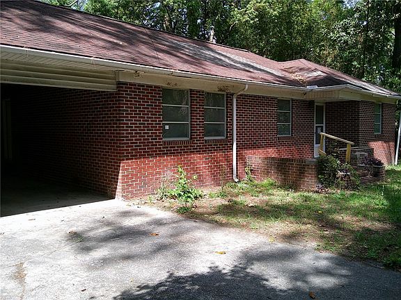 2nd image of 101 Ricardo St