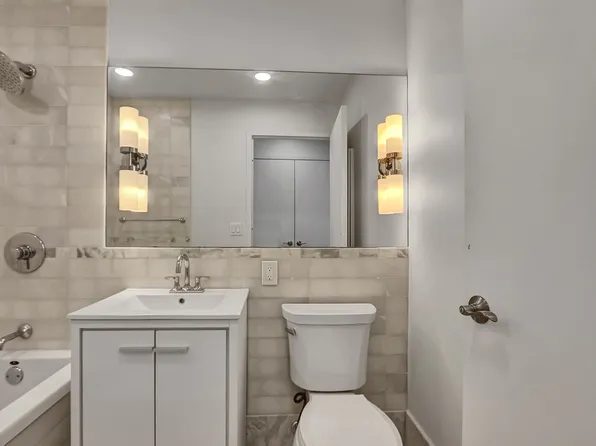 635 West 42nd Street image 22 of 28