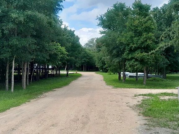 3rd image of 270 Hidden Path