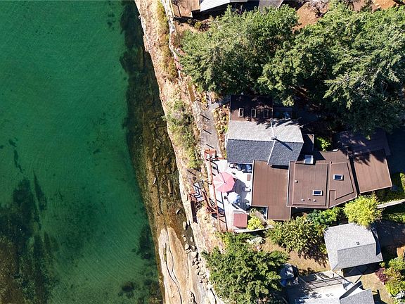 2nd image of 109 Malaspina Dr