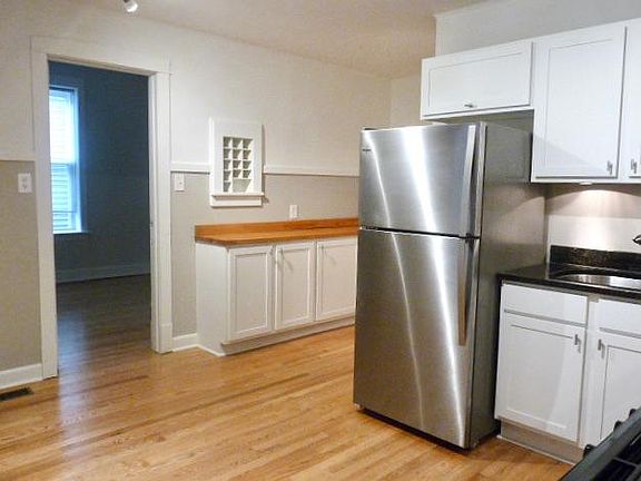 2nd image of 2149 N Campbell Ave #1