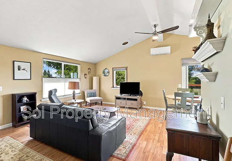 140 Spaten Way — Photo 3