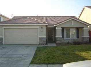 1160 Hazelnut Ln, Madera, CA 93637